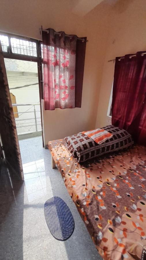 Gopal Sadan Hotell Vrindāvan Exteriör bild