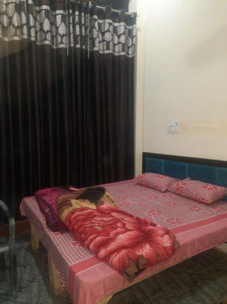 Gopal Sadan Hotell Vrindāvan Exteriör bild