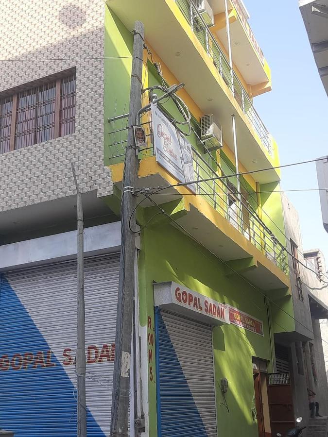 Gopal Sadan Hotell Vrindāvan Exteriör bild